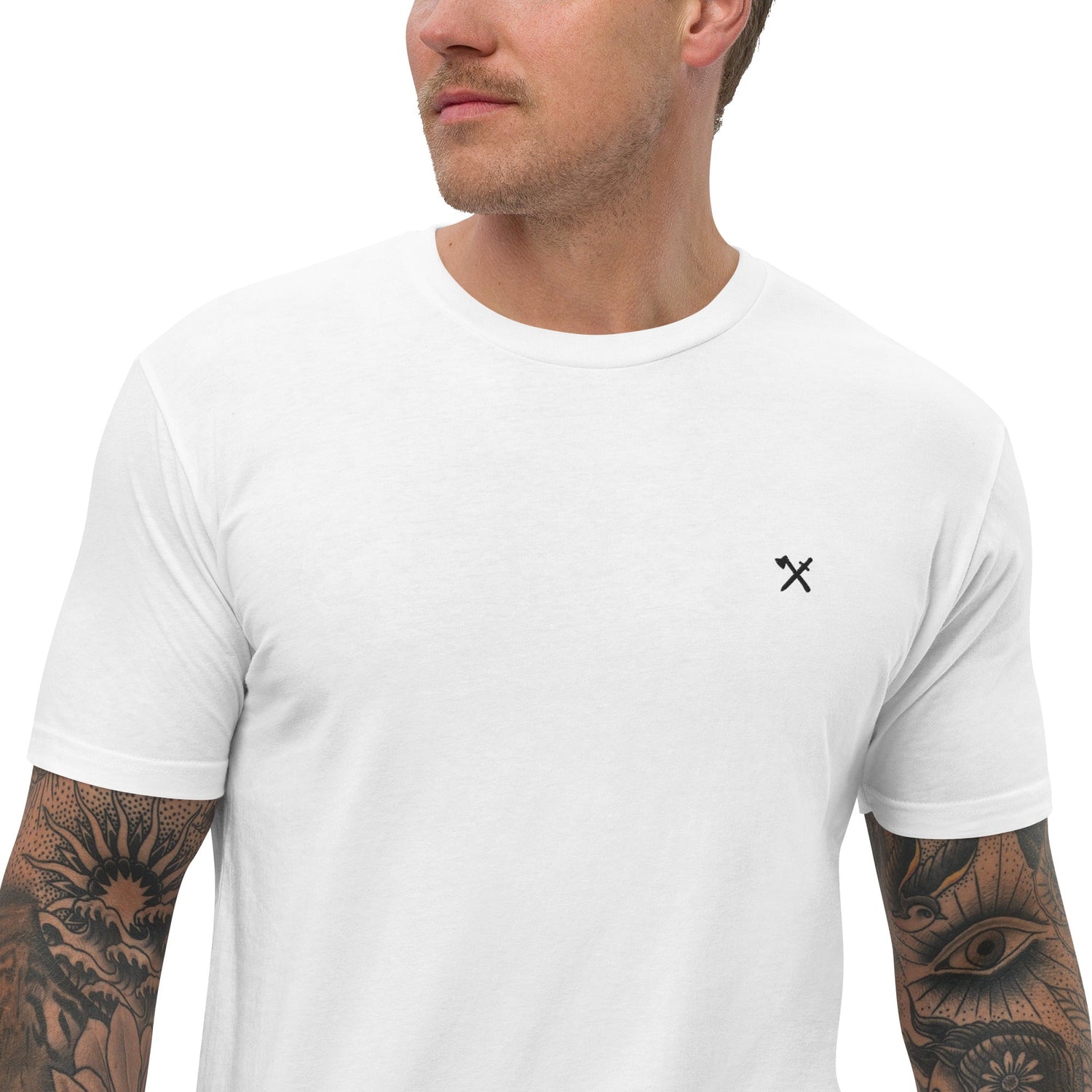 Camisetas básicas bordadas